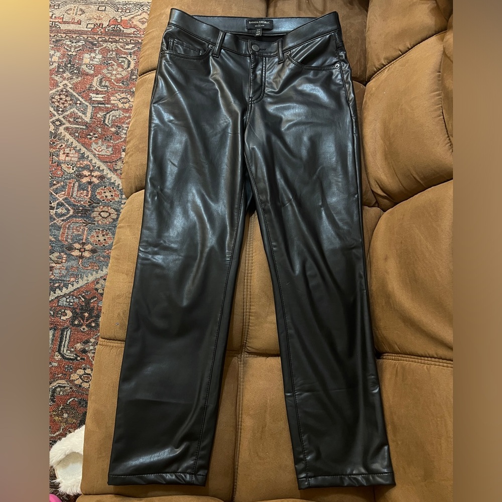 Banana Republic Vegan Leather Pants Petite Size 27/4